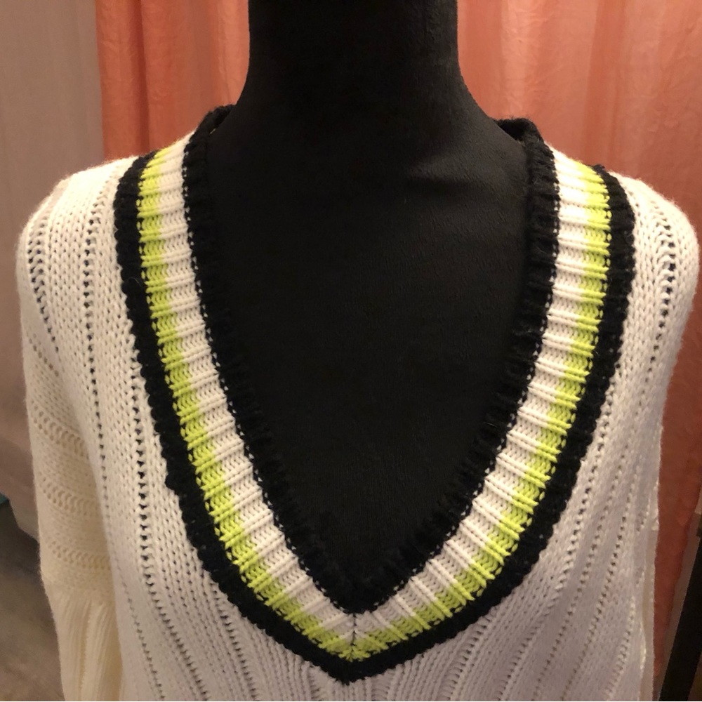 Wild Fable sweater - Picture 10 of 11